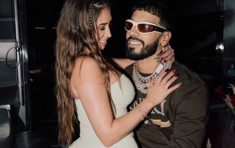 Anuel AA anuncia que será padre de otra niña junto a la modelo venezolana Laury Saavedra