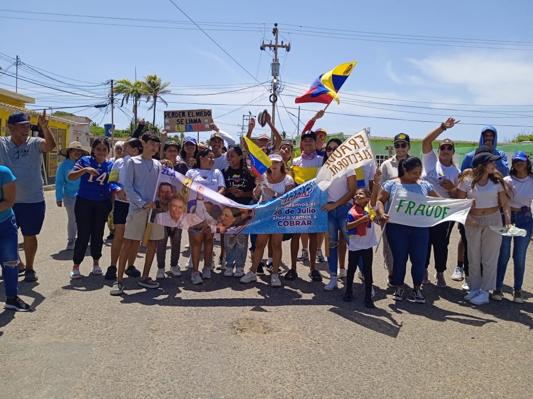 In western Venezuela’s Falcon State, people came out to support María Corina Machado