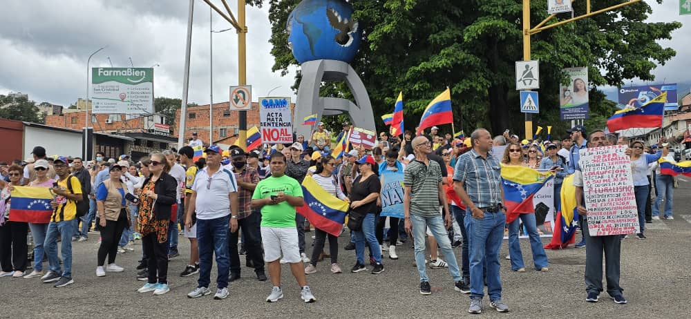 Pese a las intimidaciones, tachirenses nuevamente exigieron al CNE publicación de las actas