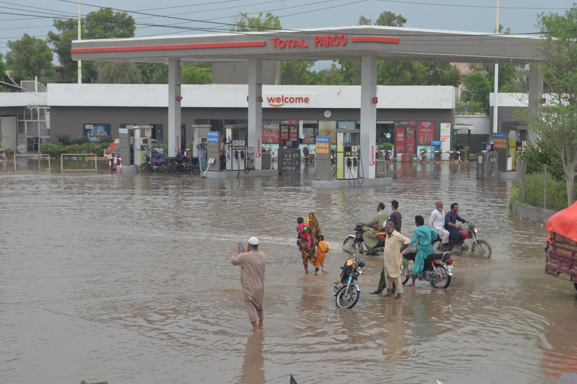 El tifón Shanshan deja a su paso por Japón 4 muertos, más de 100 heridos e inundaciones