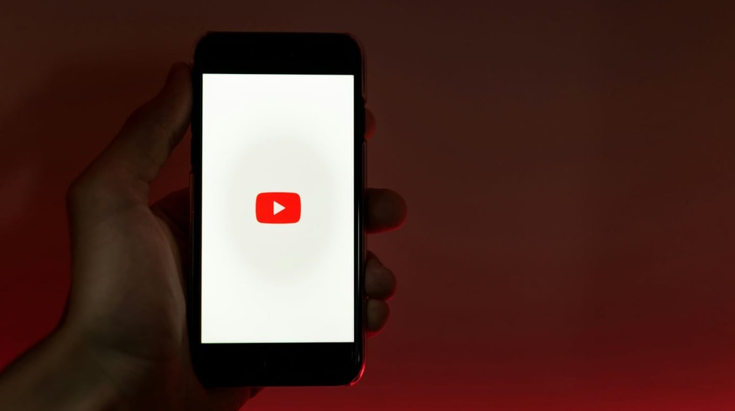 La nueva función que prueba YouTube para combatir a la desinformación