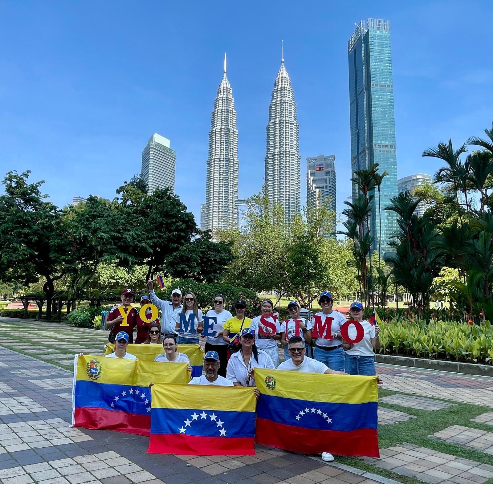 Venezolanos en Malasia se sumaron a la protesta mundial por una Venezuela libre (VIDEO)