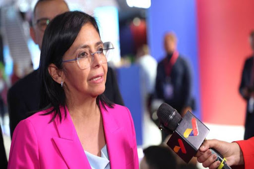 Delcy Rodríguez fue a Rusia para lamentarse por bloqueo de activos venezolanos en el extranjero