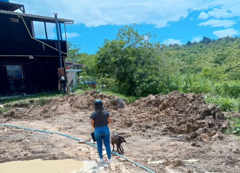 Habitantes de Prados de San Diego en Rubio no soportan seguir rodeados de aguas putrefactas