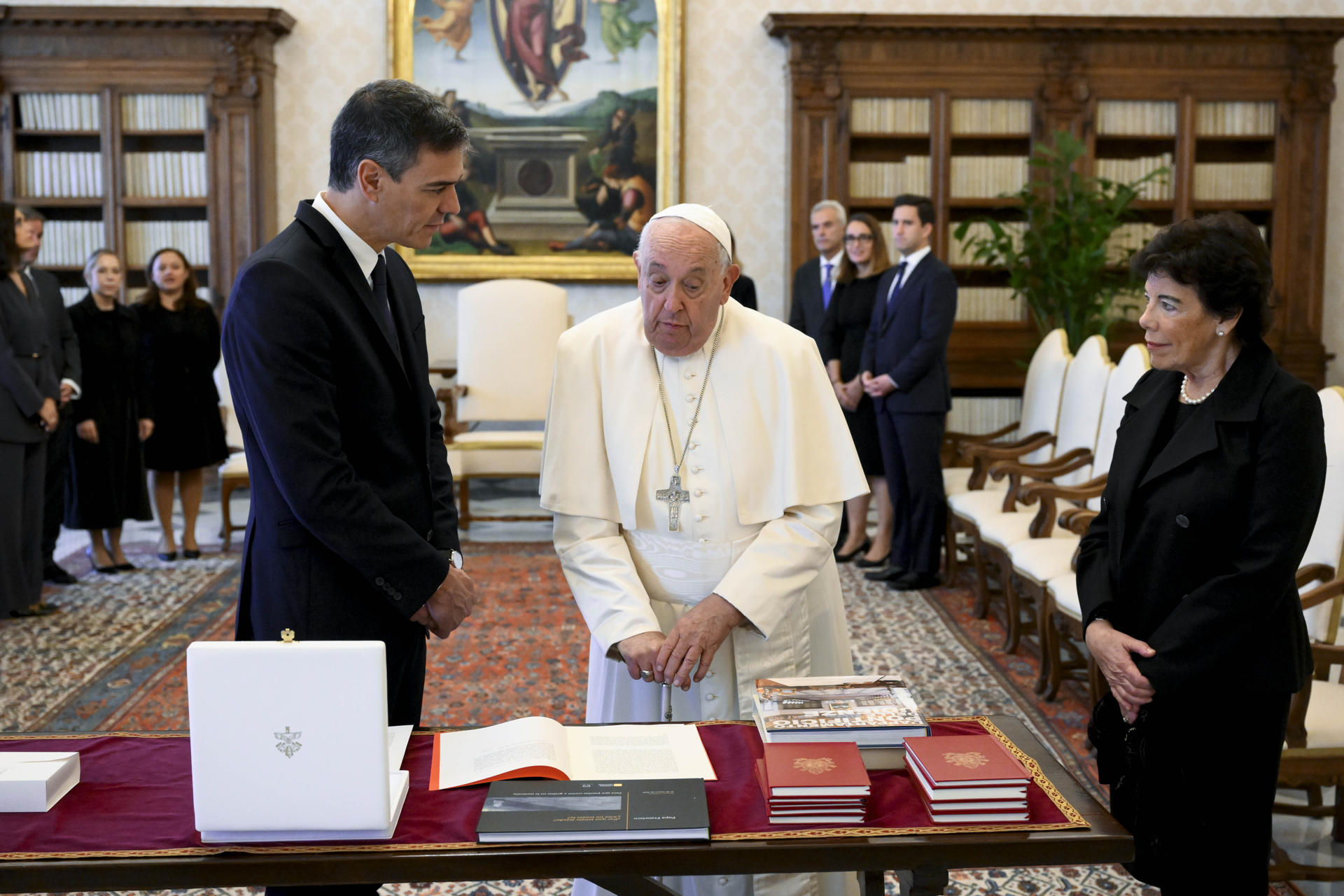 El papa Francisco se reunió 35 minutos con Pedro Sánchez en el Vaticano