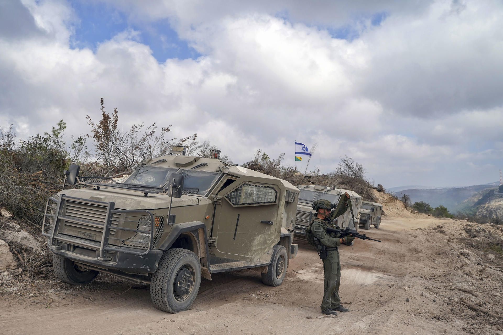 Israel admitió que uno de sus tanques allanó base de cascos azules de la ONU mientras evacuaba heridos