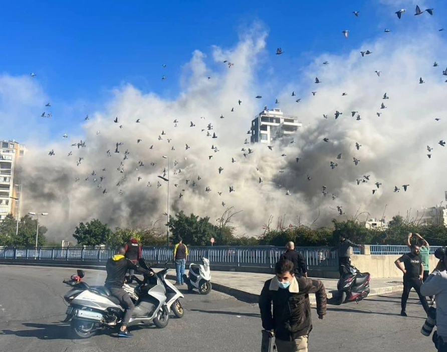 Impactante VIDEO: bombardeo israelí derribó por completo un edificio residencial en Beirut