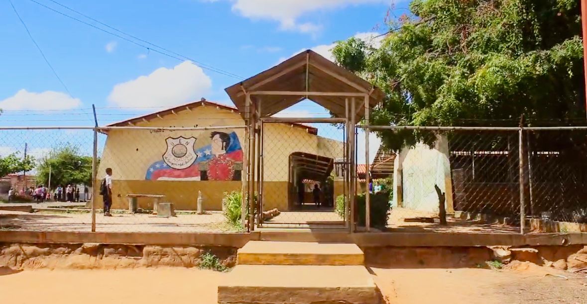 Escuela Las Amazonas, en Puerto Ordaz, sobrevive entre la desidia y la falta de atención gubernamental