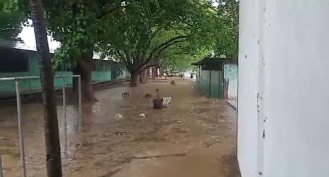 Drenajes de El Tocuyo en Lara colapsan tras aguacero caído este lunes #7Oct