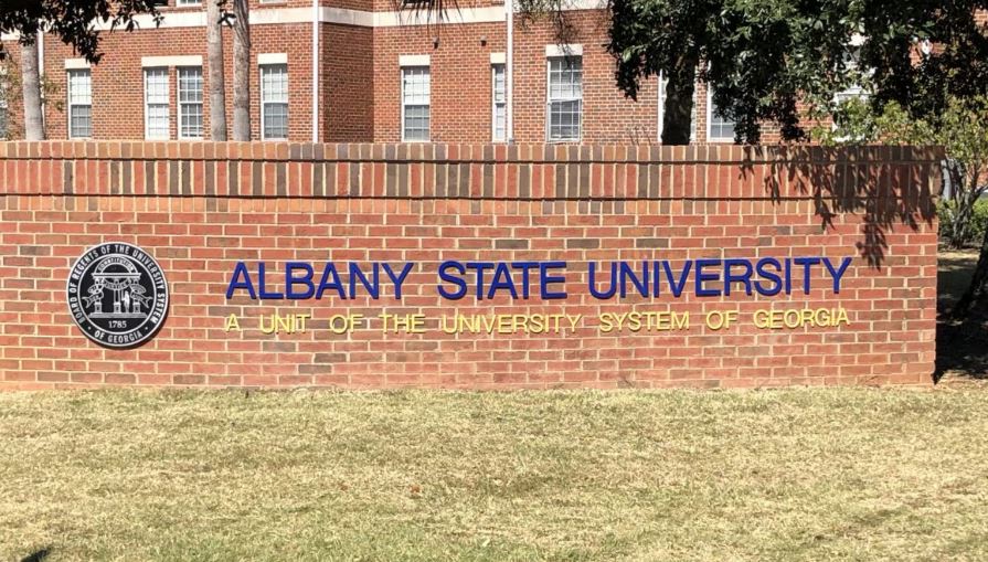 Al menos un muerto dejó tiroteo en la Universidad Estatal de Albany, EEUU