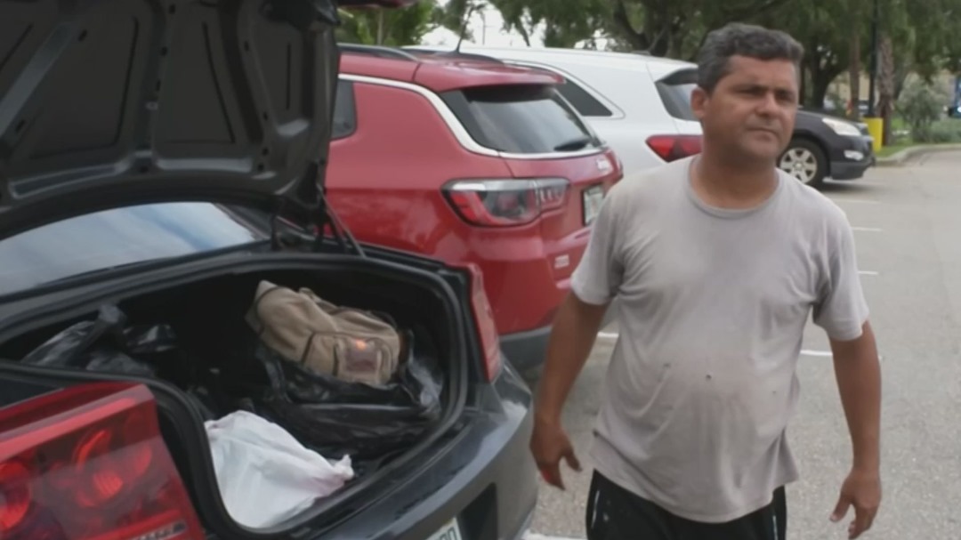 VIDEO: Familia venezolana en Florida se ve obligada a evacuar ante llegada del huracán Milton