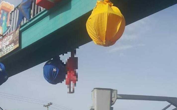 Amaneció ahorcado en una pasarela de Catia La Mar