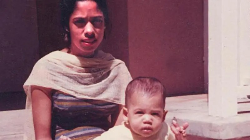 La extraordinaria historia de Shyamala Gopalan, la madre y principal inspiración de Kamala Harris