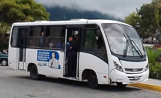 Más de dos meses sin recibir combustible tienen los vehículos de la alcaldía de Andrés Bello en Mérida