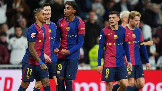 LaLiga denunciará insultos y gestos racistas a jugadores del Barcelona en el Bernabéu