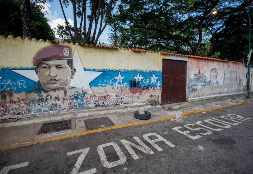 El País: Chavismo pide a profesores jubilados que regresen a las aulas para paliar la deserción de maestros