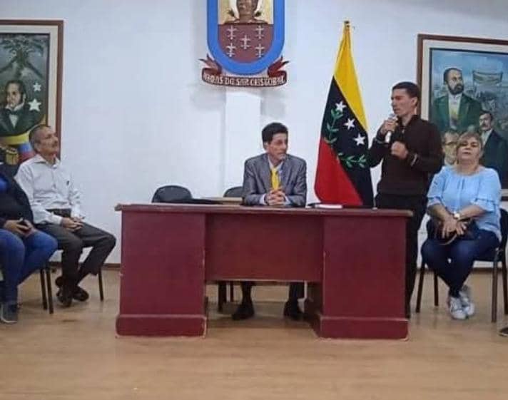 Concejal de San Cristóbal: La Constitución no establece la elección de jueces de paz comunal