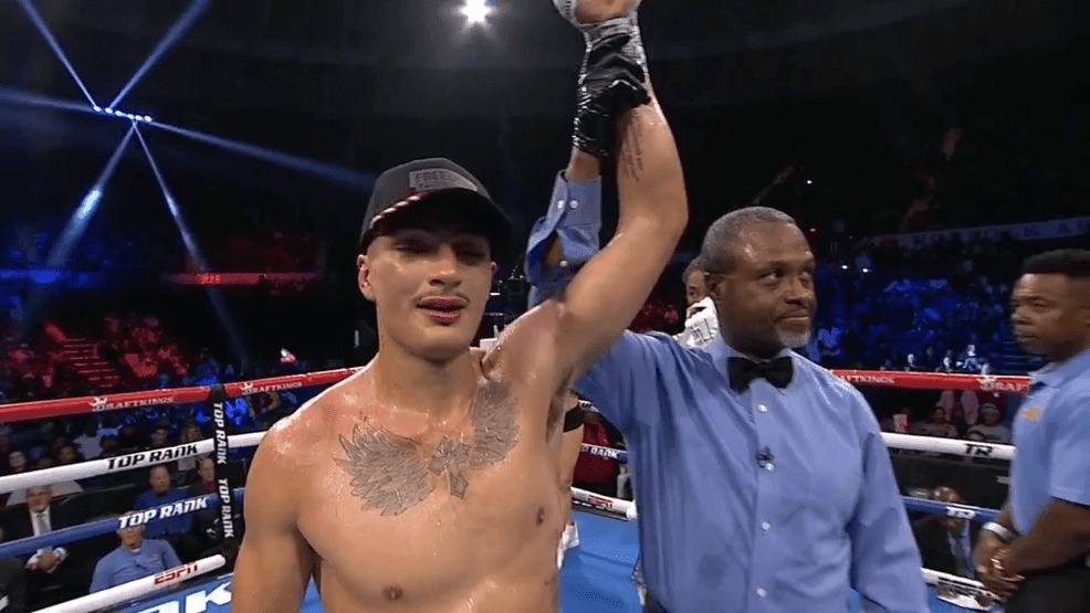 Al revés de Sansón: Boxeador logró ganar una pelea luego de que le cortaron el cabello en el tercer round (VIDEO)