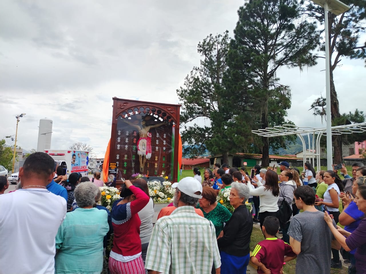 Merideños veneraron con fe y devoción al Santo Cristo de La Grita