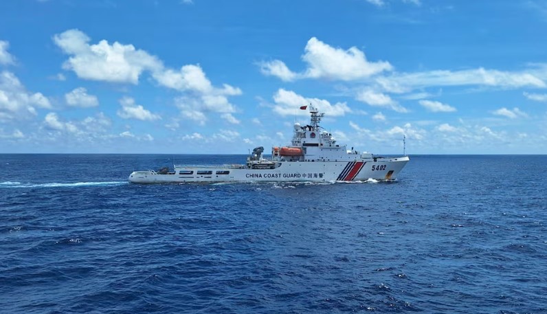 China agrega tensión a la disputa con Filipinas por el mar Meridional con un mapa que pretende imponer su soberanía