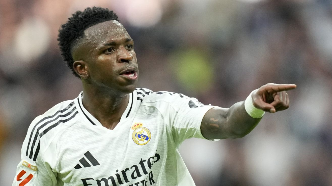 Vinícius sufrió lesión muscular y será dado de baja para juego con Liverpool