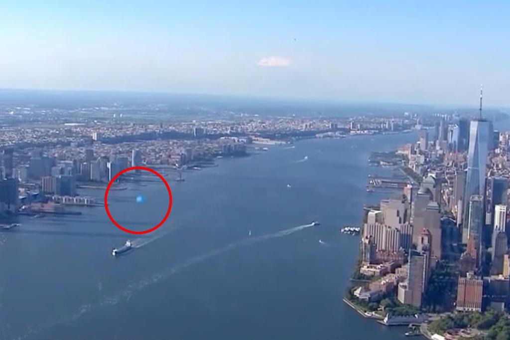 VIDEO: Helicóptero captó misterioso orbe flotando en Nueva York