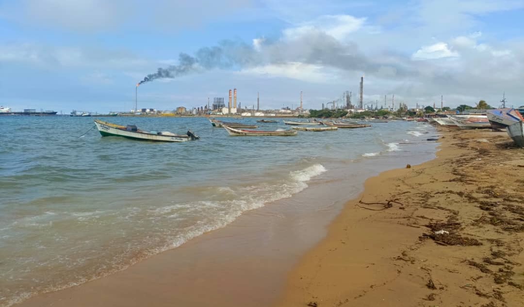 Ecological disaster in the Golfete de Coro: fishermen demand immediate action