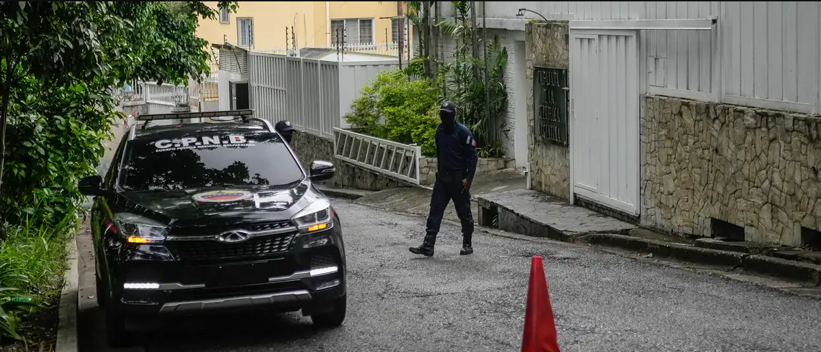 Comando ConVzla condenó asedio con drones y encapuchados en la embajada de Argentina en Caracas (Comunicado)