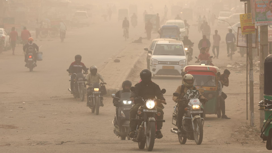 La contaminación en Nueva Delhi equivale a fumar 21 cigarrillos, según un monitor de aire