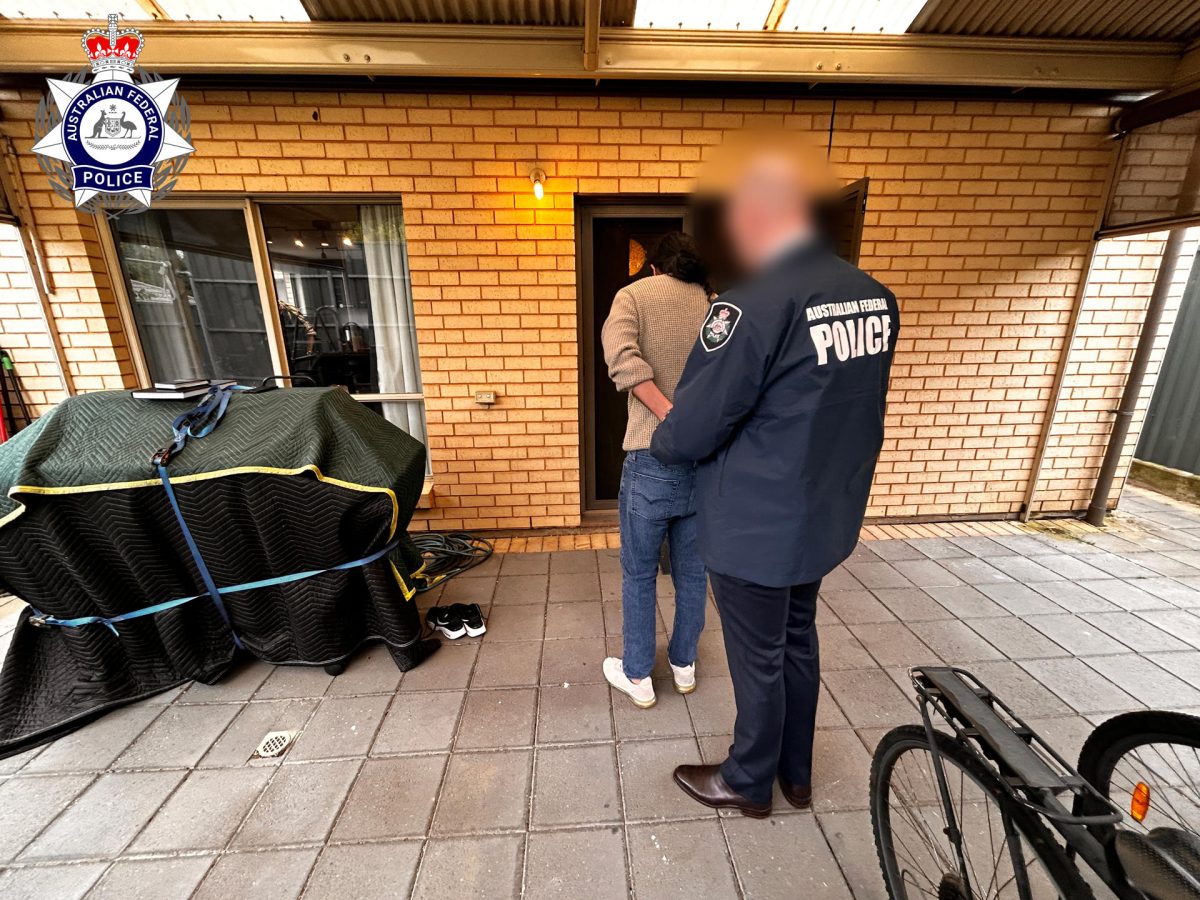 Colombiano es acusado en Australia por someter a servidumbre forzada a varios venezolanos