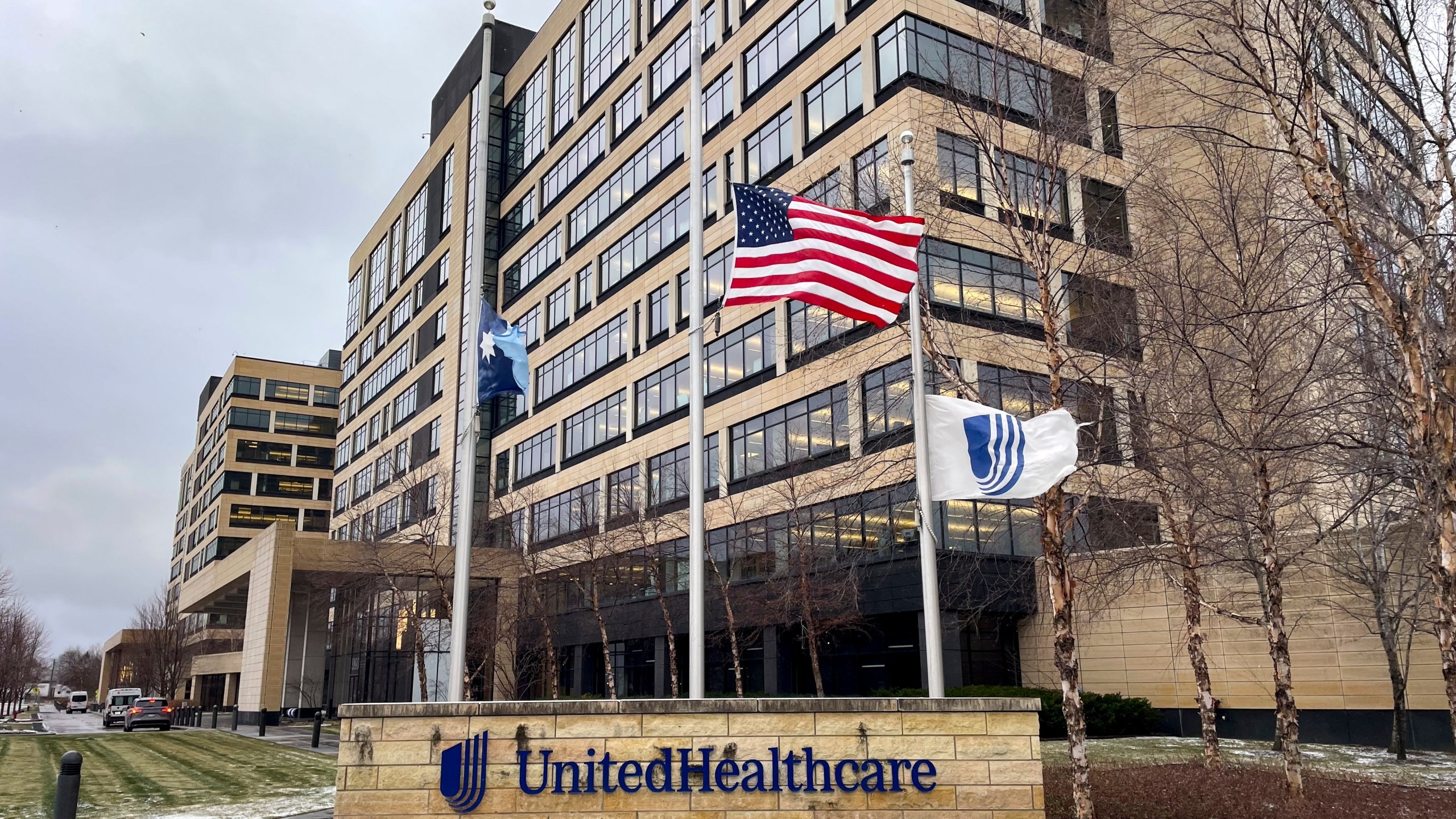 Ejecutivos refuerzan seguridad y retiran sus datos en Internet tras el asesinato del CEO de UnitedHealthcare