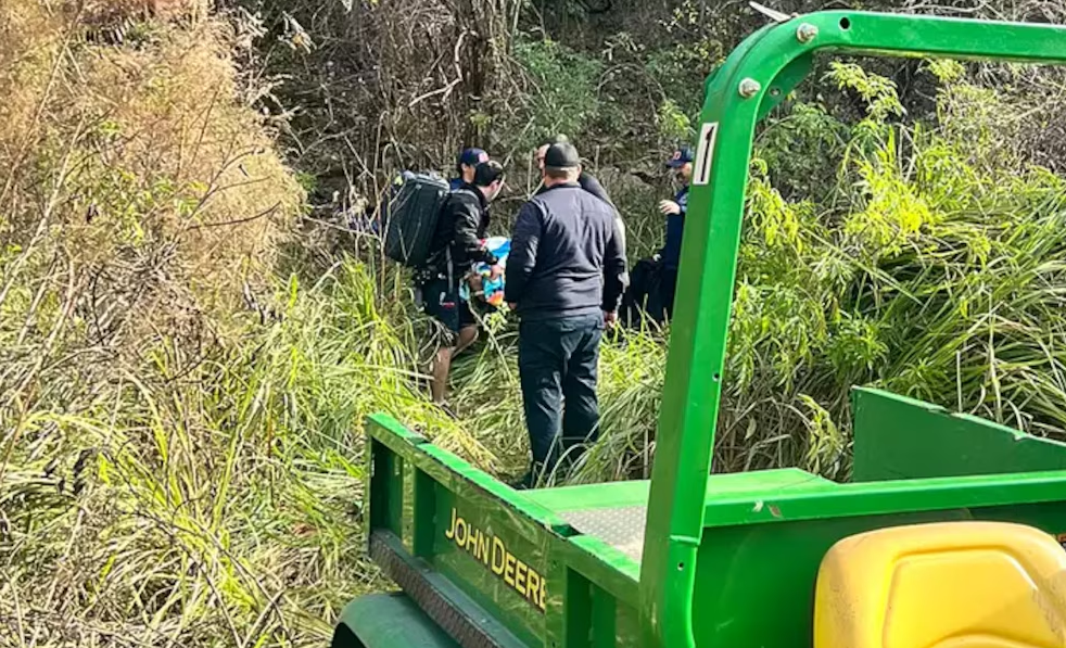 Caída de 15 metros dejó a dos mujeres en el fondo de una cantera en Florida