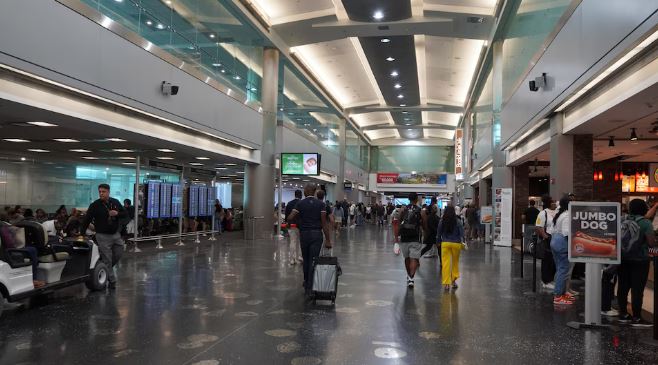 Aeropuerto Internacional de Miami planea expansión histórica tras superar récords de pasajeros en 2024