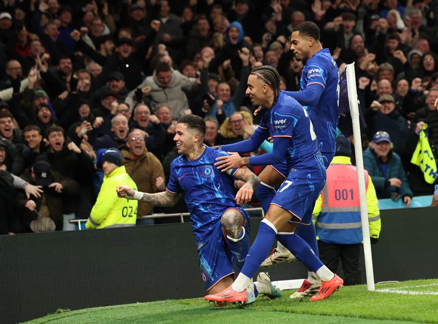 Chelsea remontó y venció al Tottenham en un vibrante duelo de Premier League