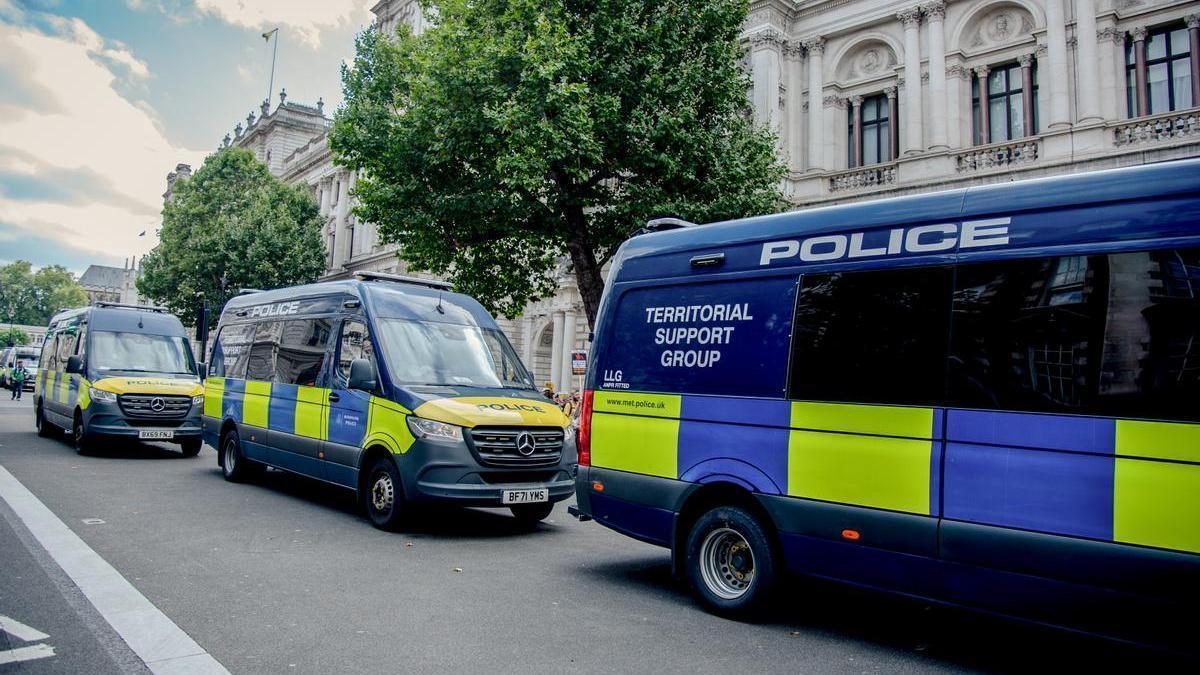 Hombre fue detenido por atropellar a cuatro peatones en Londres