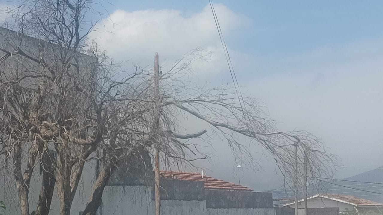 Residents demand of the Venezuelan Government emergency environmental measures against toxic smoke from a landfill in Ureña