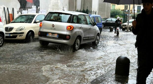 Alerta en el sur de Italia, con escuelas cerradas y tráfico limitado, por intensas lluvias