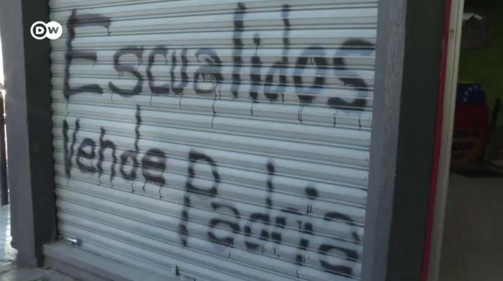 “Escuálidos vende patria”: vandalismo chavista persigue a migrantes venezolanos en México