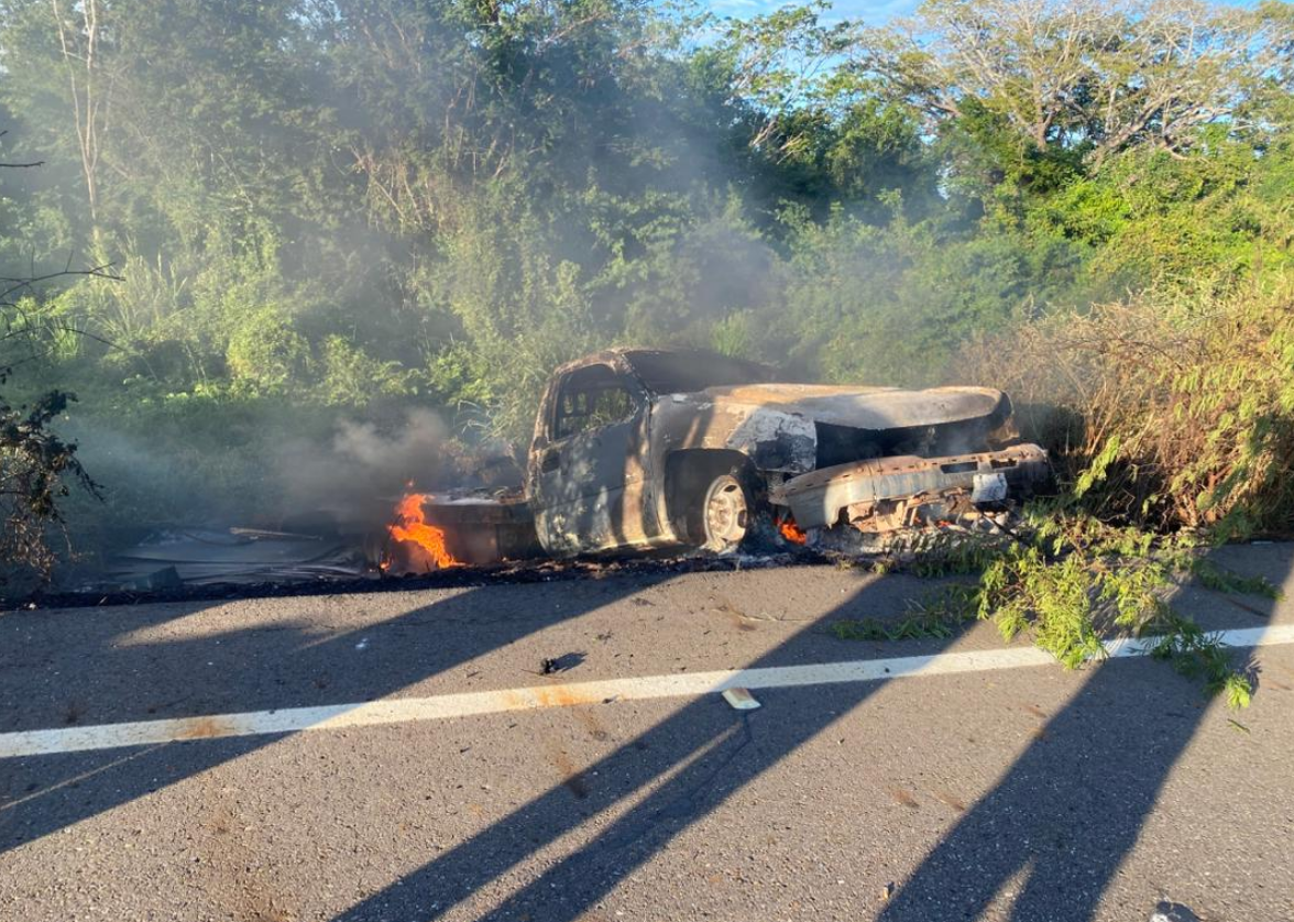 Conductor se durmió al volante en Cabimas y su camión acabó prendido en llamas