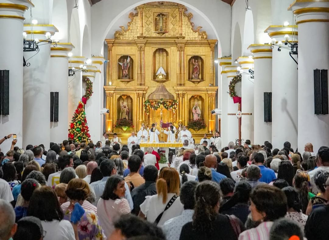 Con gritos de “libertad” cerraron la misa de apertura de año en la Catedral de Barcelona