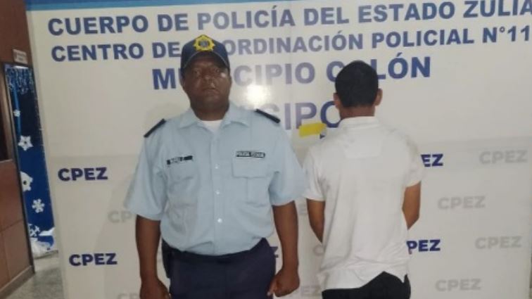 Atraparon a depravado por abusar de su hijastra de siete años en Zulia