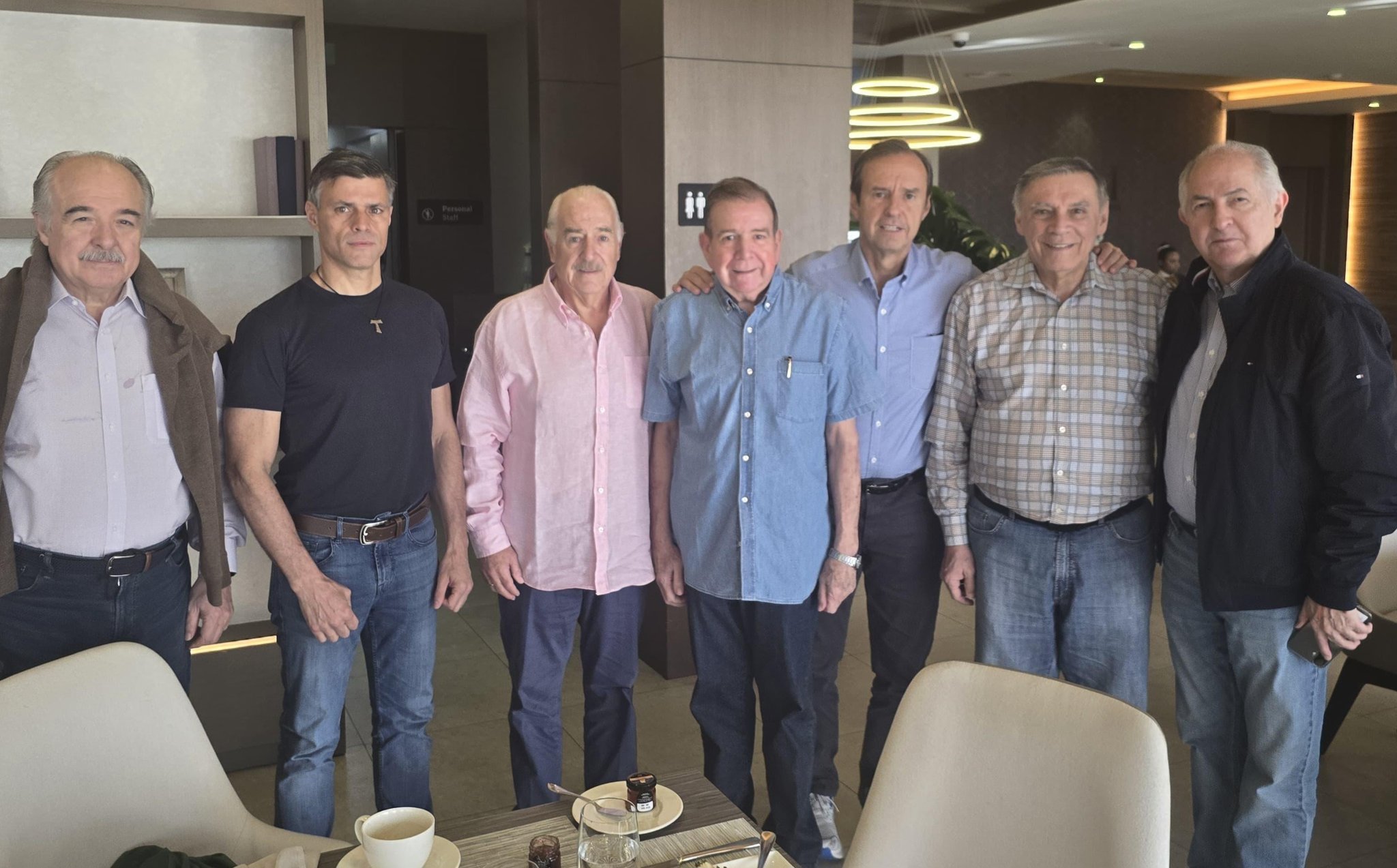 Edmundo González sostuvo nuevo encuentro con expresidentes del Grupo Idea (FOTO)