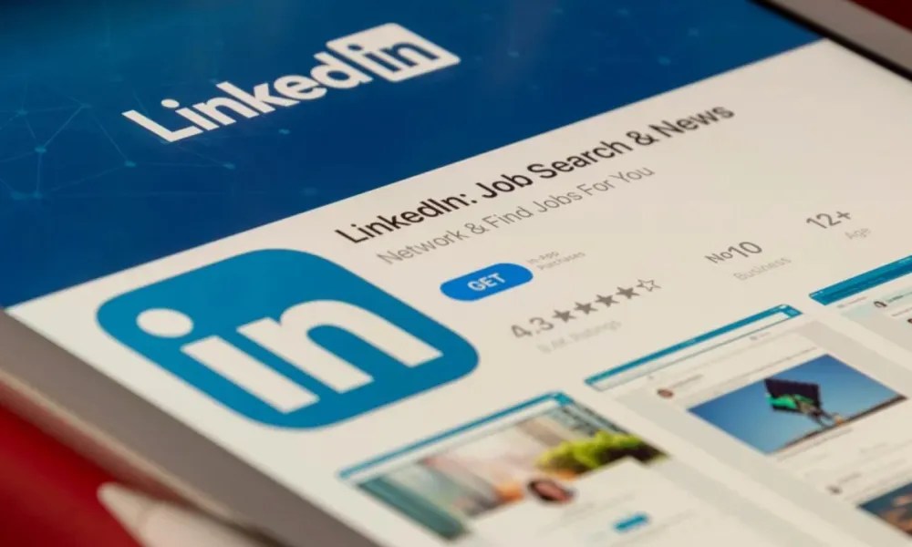 Demandan a LinkedIn por uso indebido de datos para entrenar a su IA