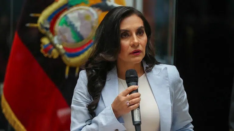 La vicepresidenta Verónica Abad afirmó que asumirá la Presidencia de Ecuador este #5Ene