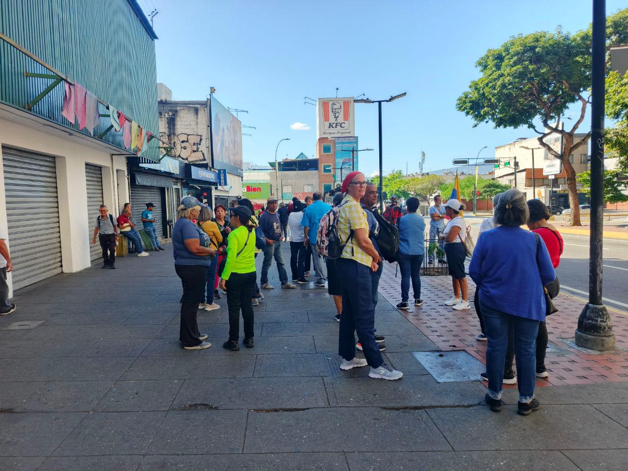 Así se encuentra la calle Élice de Chacao este #9Ene (FOTOS)