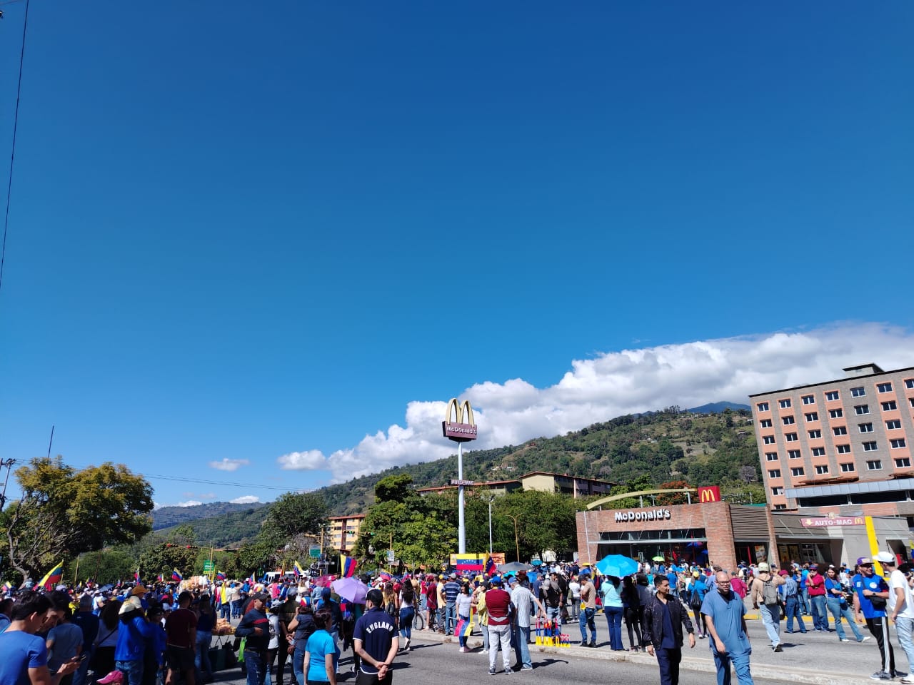 Merideños en las calles en defensa de la juramentación de Edmundo González este #10Ene