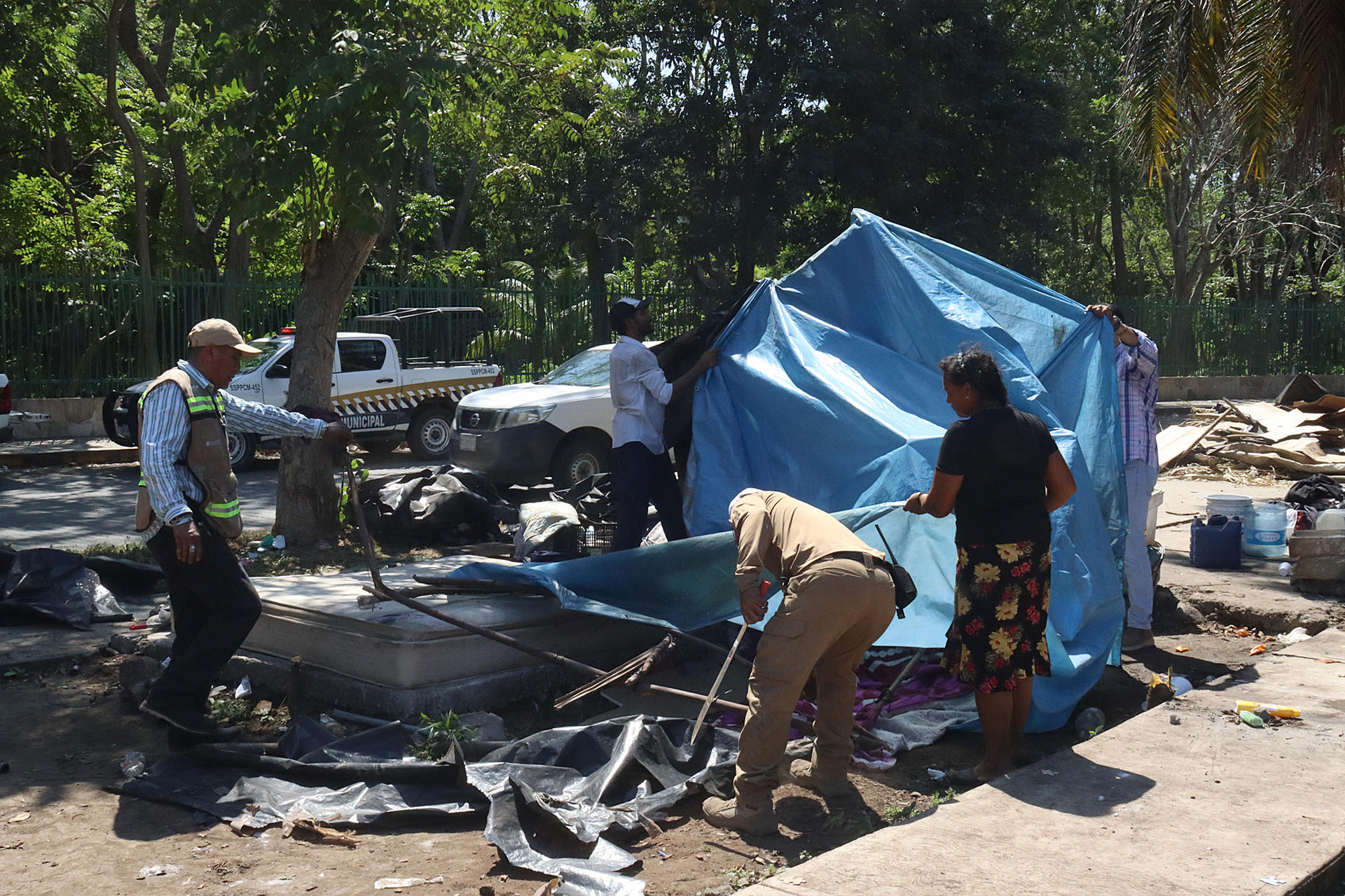 Autoridades mexicanas desalojaron campamento de migrantes, entre ellos venezolanos, en la frontera sur