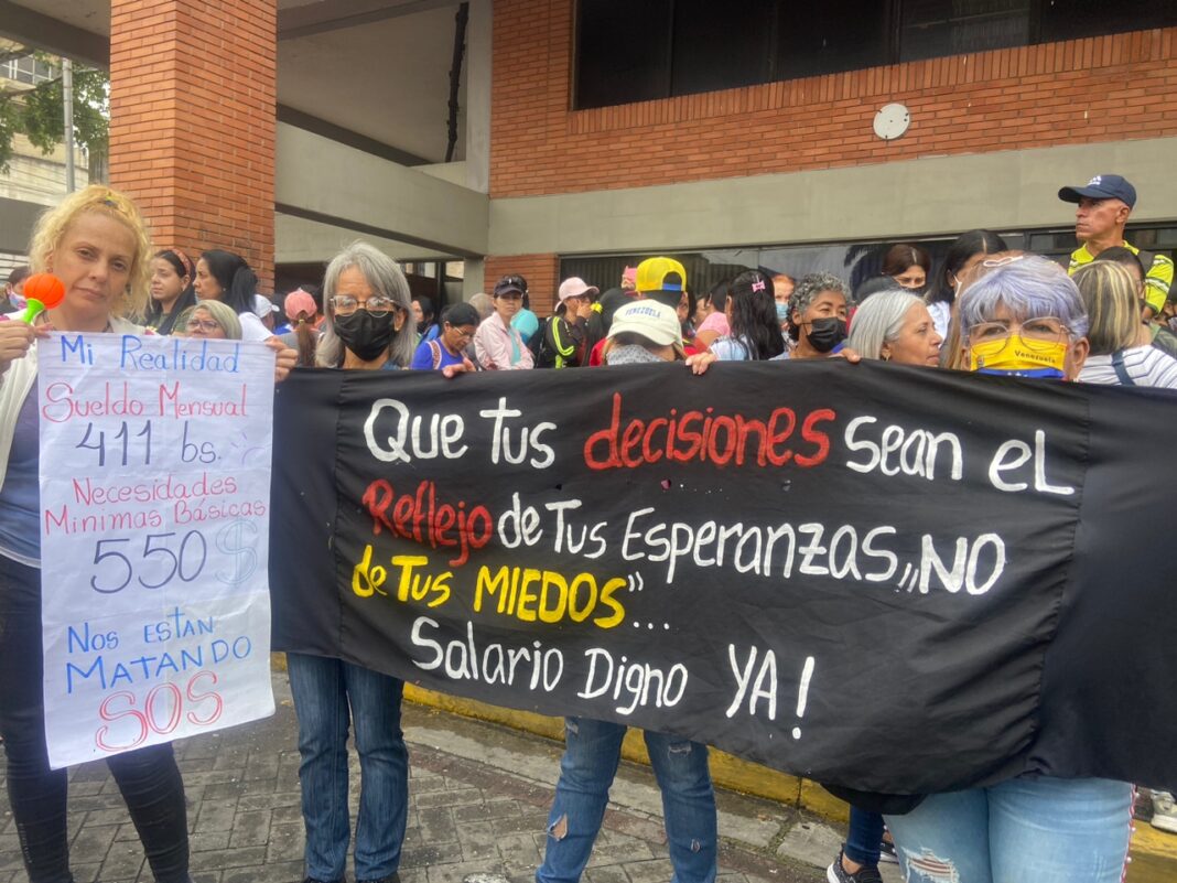 Docentes de Lara seguirán en la lucha pacífica hasta ser reivindicados