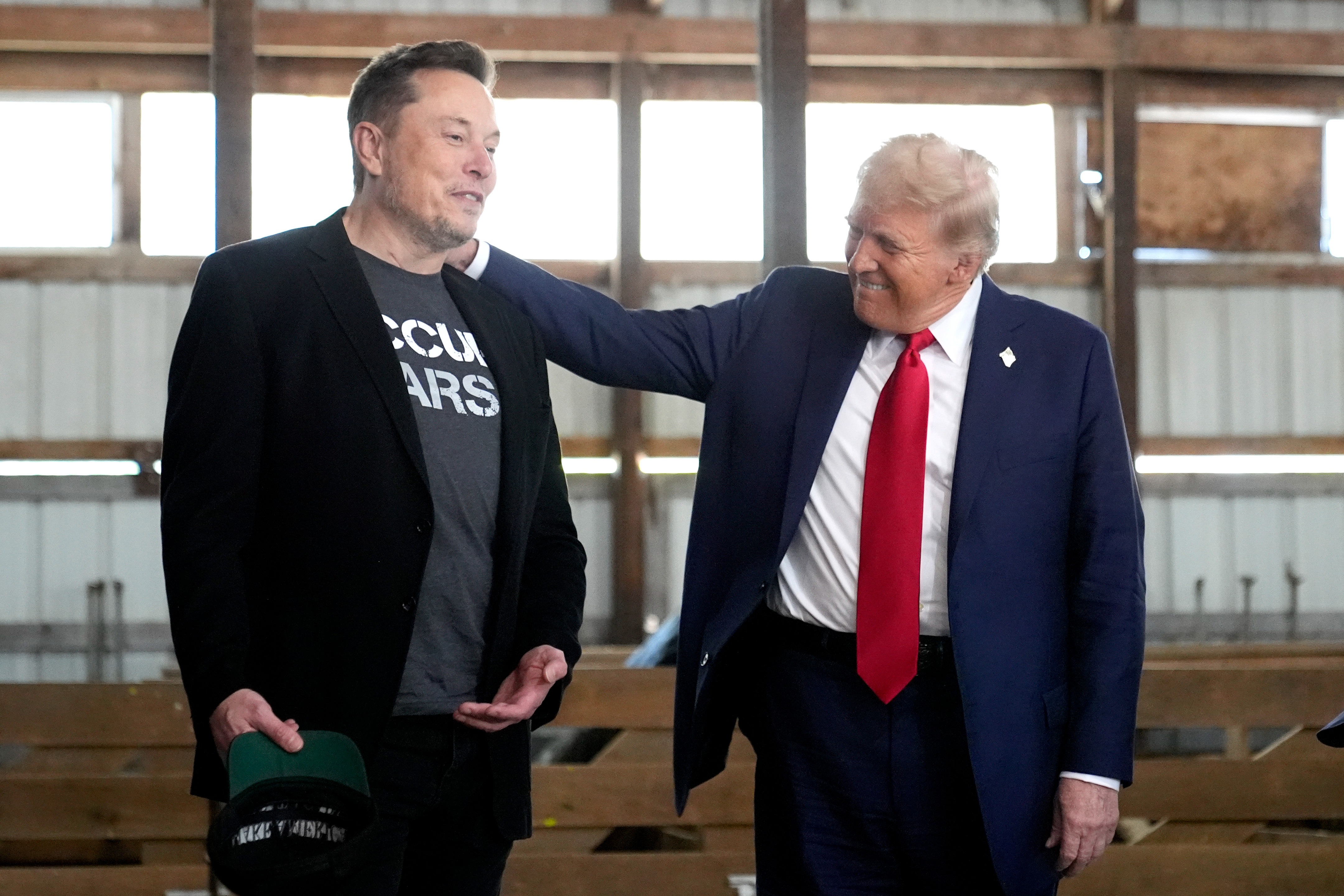 ¿Revolución en las redes sociales? Donald Trump aprobaría que Elon Musk compre Tiktok