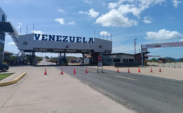 Venezuela también reabrió su frontera con Brasil